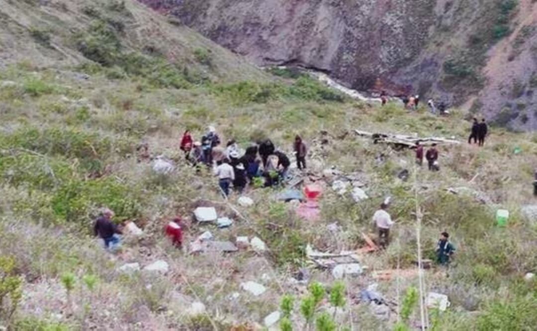 Bus interprovincial se desbarrancó por precipicio de 300 metros y dejó 20 personas fallecidas en Áncash. Foto: COER Áncash