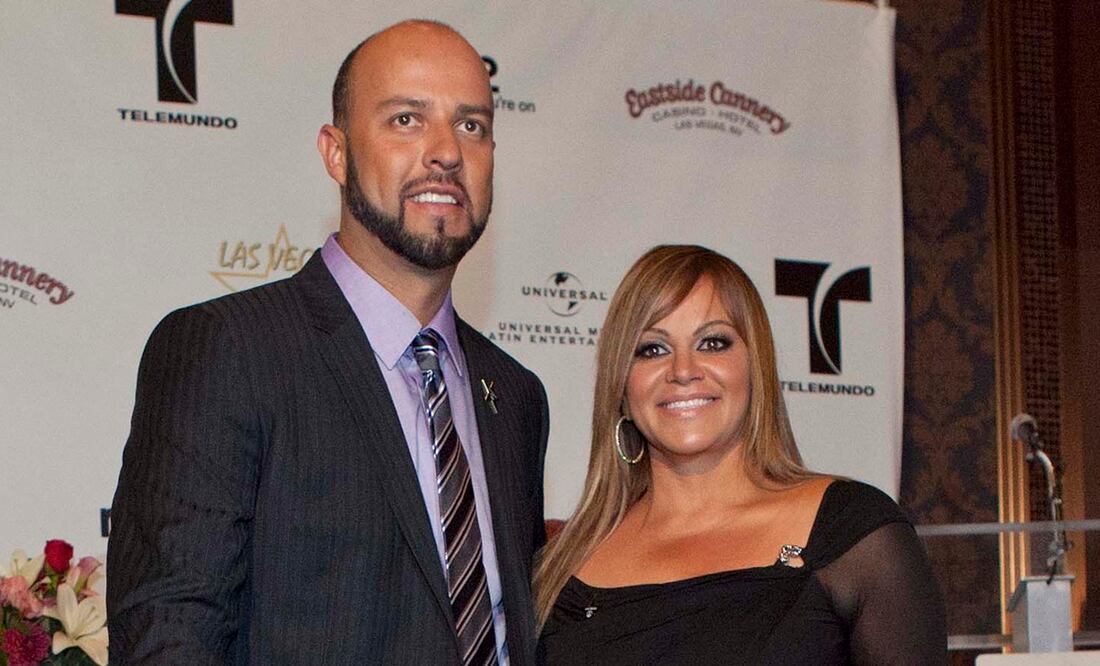 Esteban Loaiza y Jenni Rivera. Foto: Archivo