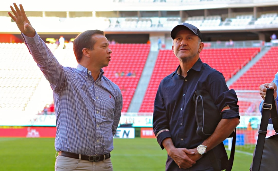 El extécnico de la Selección Mexicana en una visita al Estadio de Chivas en 2015. Foto: Imago 7