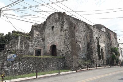 Sismo daña antiguo hospital de Morelos