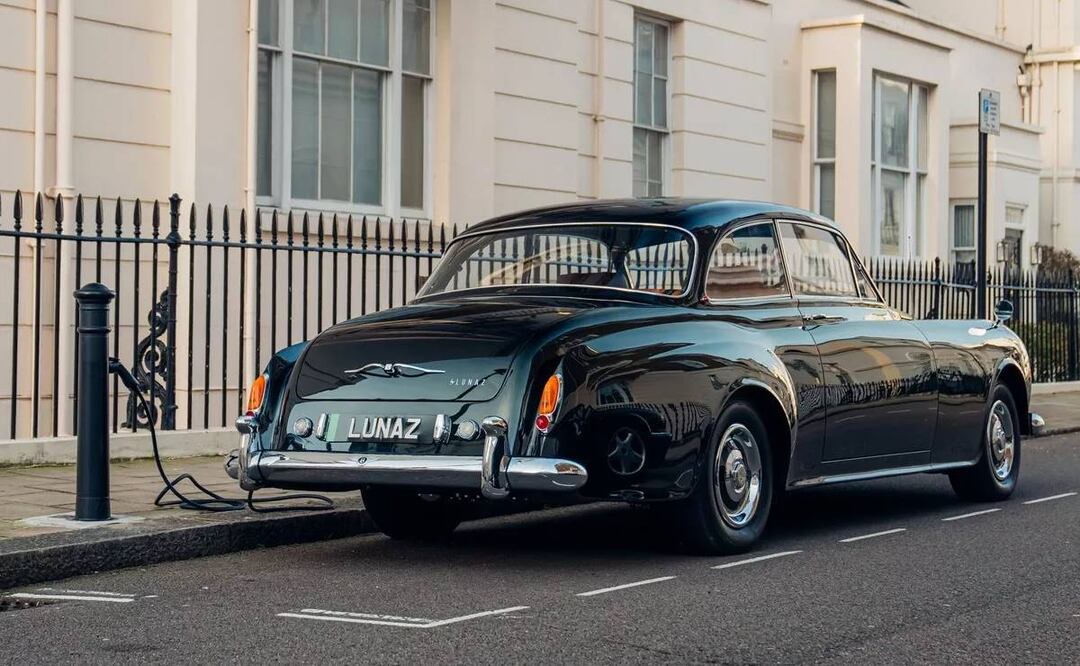 El Bentley S2 Continental de 1961 es el nuevo convertido a eléctrico más raro