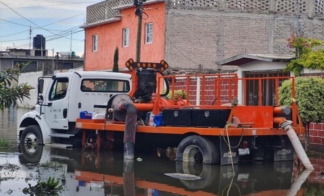 La gobernadora del Estado de México, Delfina Gómez, aseguró que se traspalea el agua mediante 8 equipos de bombeo. (Foto: especial)