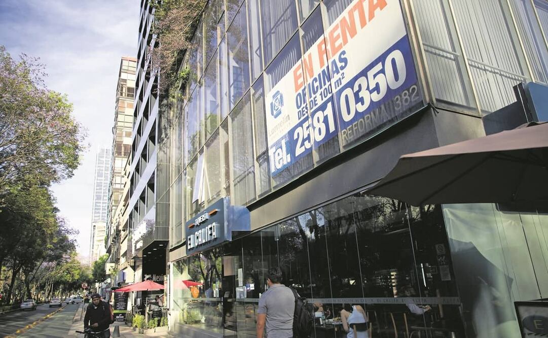 De acuerdo con la Seduvi, por la pandemia de Covid-19 se dejaron de ocupar un millón de metros cuadrados en edificios que eran para centros de trabajo. Foto: Germán Espinosa. EL UNIVERSAL