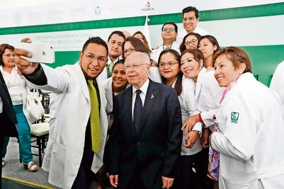 Narro: hay que reforzar valores de los médicos