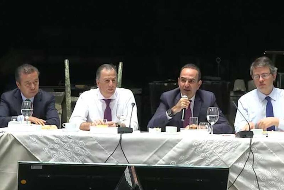 Ni aumento ni nuevos impuestos, asegura César Camacho tras reunión con Meade