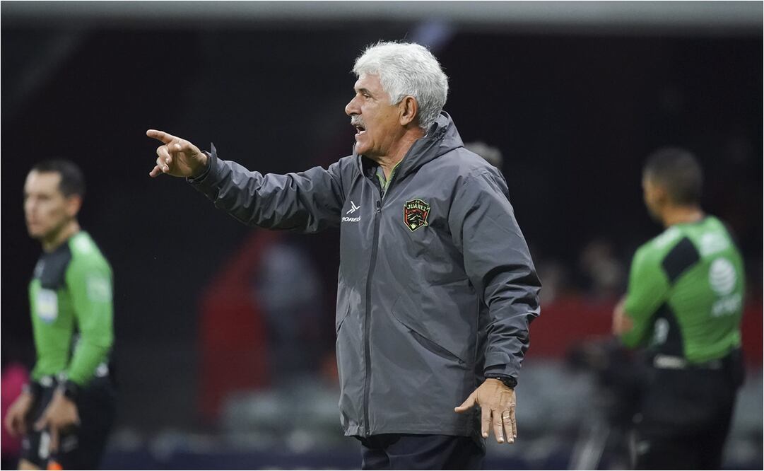 Ricardo Ferretti queda en el olvido