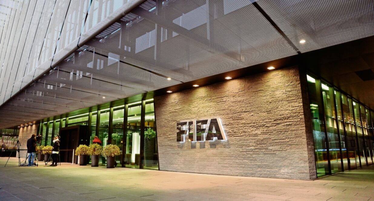 FIFa amenaza con suspender a Brasil de competencias internacionales