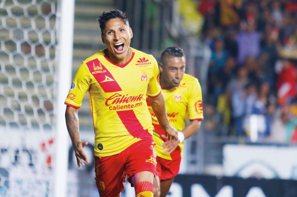 El ariete peruano del Morelia es del interés del Ave (ISMAEL ARROYO. IMAGO7)