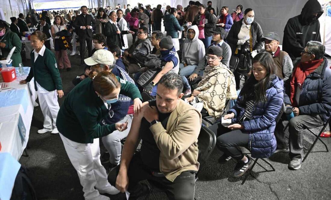 Centro de Vacunación UNAM 2025 registra alta afluencia en primer día. Foto: Especial