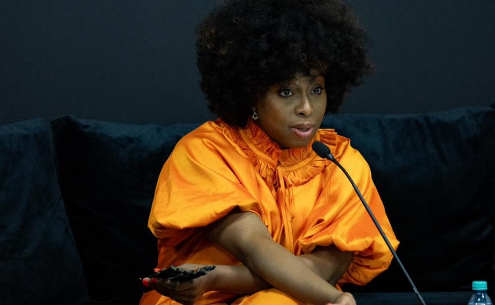 Conferencia de prensa de la escritora nigeriana Chimamanda Ngozi Adichie, previo a su charla en la Feria Internacional del Libro (FIL) de Guadalajara 2025. Foto:  Hugo Salvador/ El Universal.