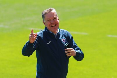 Las buenas y las malas de Peláez, un año con Cruz Azul