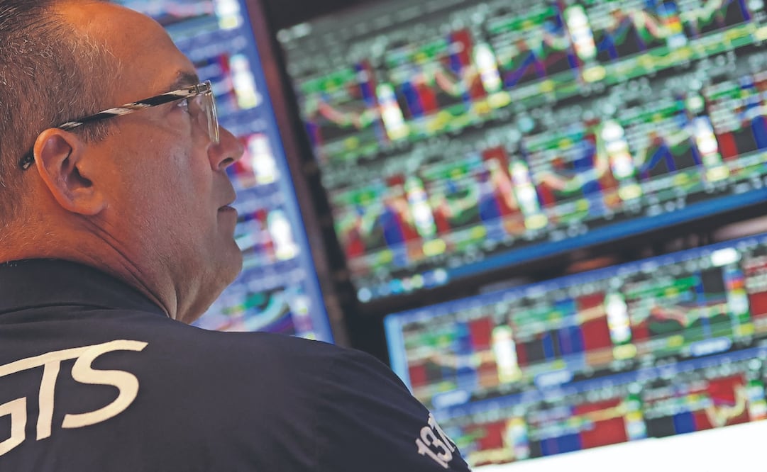 Reportes sobre el sector tecnológico causaron pérdidas entre las acciones de las diversas compañías, ocasionando retrocesos en los indicadores accionarios de Nueva York. Foto: AFP