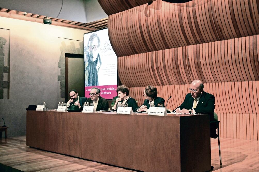 En El Colegio Nacional, (de izq. a derecha) Javier García-Galiano, Christoph e r Domínguez Michael, Margo Glantz, Paulina Lavista y Vicente Quirarte (ALEJANDRO ACOSTA, EL UNIVERSAL)