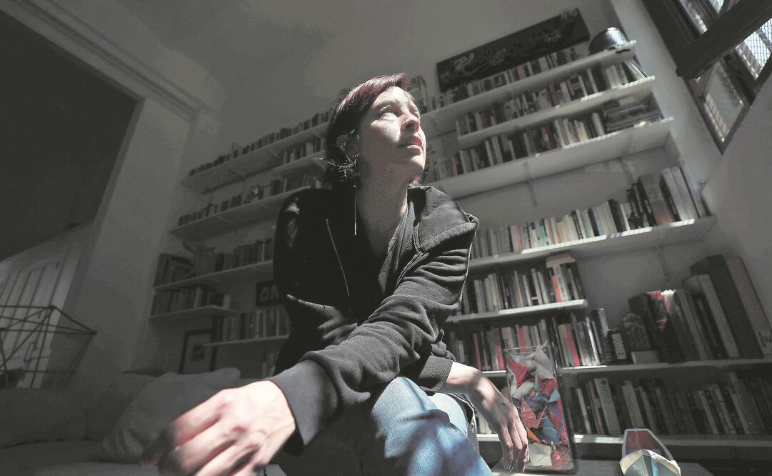 Nacida en la Ciudad de México en 1971, Lorena Wolffer es autora de performances y proyectos artísticos que desde el espacio público han buscado descifrar las formas como opera la violencia de género. (ALEJANDRA LEYVA. EL UNIVERSAL)