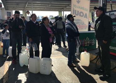 Por falta de gasolina en Michoacán, sin servicio más de 2 mil unidades del transporte público