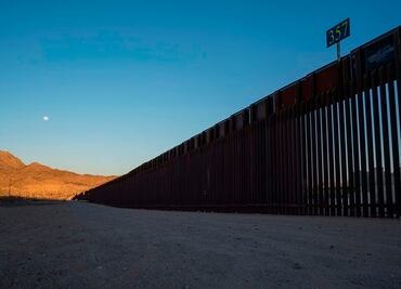 Arrestos en la frontera sur de EU bajan a niveles de enero de 2021