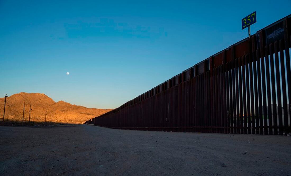 Las detenciones de migrantes que cruzaron la frontera sur de Estados Unidos de manera irregular cayeron en junio pasado al nivel más bajo registrado desde enero de 2021. Foto: AFP/Archivo