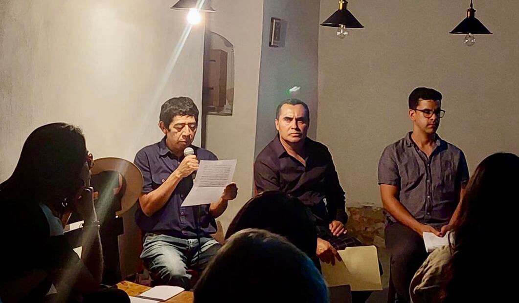 Presentan en Oaxaca “Crimen”, novela con 13 voces que narra un asesinato a partir de dibujos. Foto: Christian Jiménez/EL UNIVERSAL.