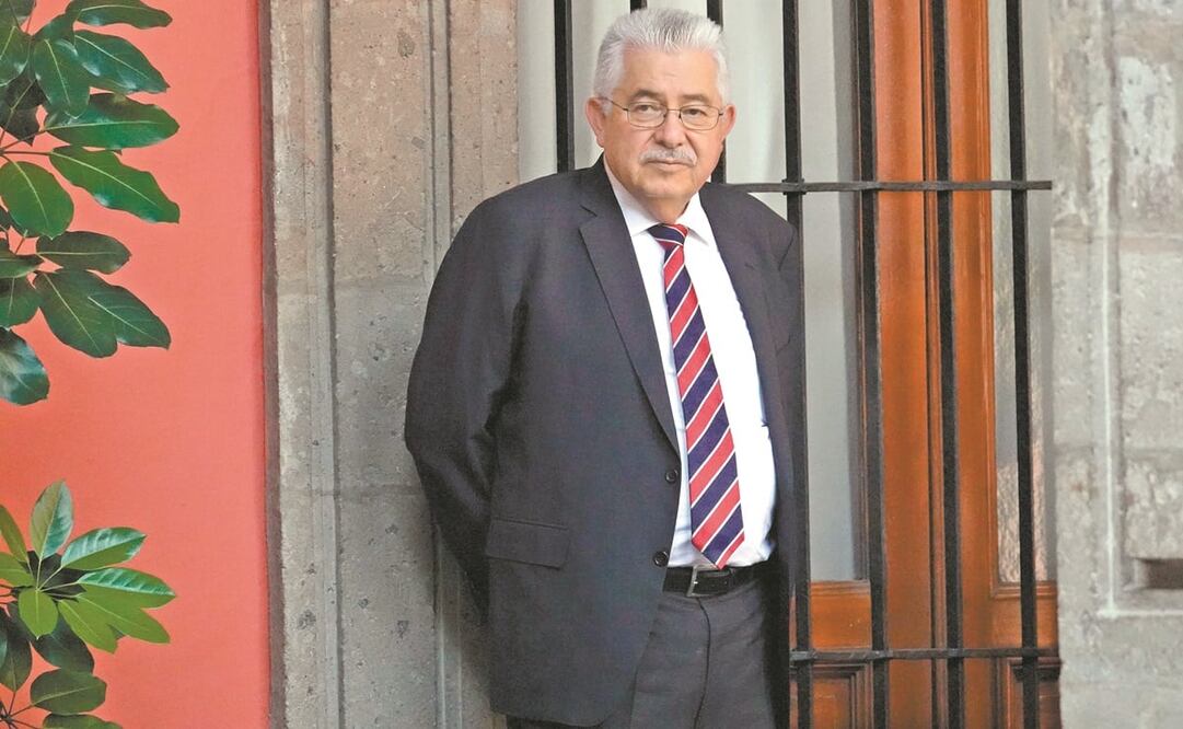 Alejandro Esquer, secretario particular de López Obrador, aparece en el contrato de Morena con la empresa para la realización de 15 mítines de precampaña. Foto: CUARTOSCURO