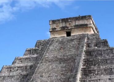 #LadyKukulkán: mujer esparce cenizas de su esposo en Chichén Itzá