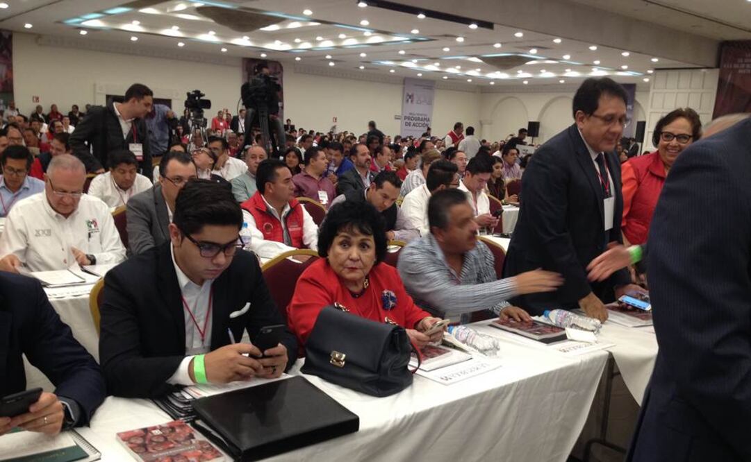 Narro, Labastida, González Anaya y Carmen Salinas asisten a mesa del PRI