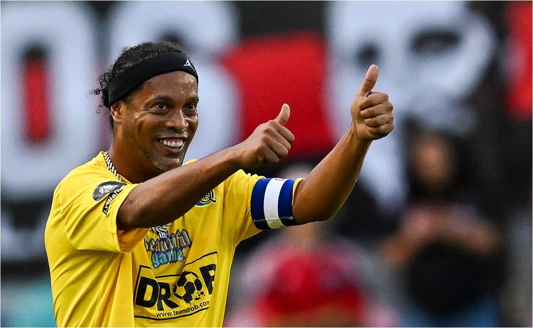 Ronaldinho volverá al futbol mexicano - FOTO: AFP