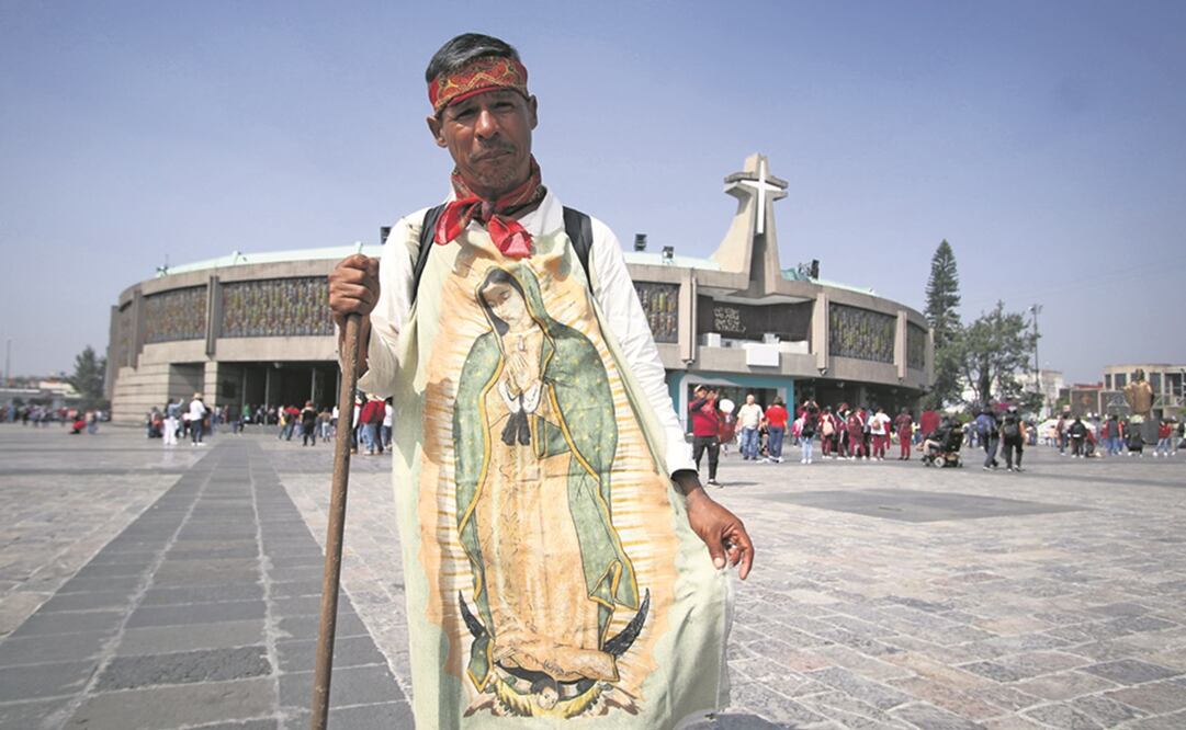 Los peregrinos llegaron desde Calzada de Guadalupe a la Basílica. De acuerdo con el último corte de la alcaldía Gustavo A. Madero, el día de ayer arribaron 66 mil 403 peregrinos al templo Mariano.Fotos: Carlos Mejía/EL UNIVERSAL