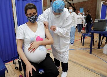 Estudio confirma que las vacunas antiCovid son seguras para mujeres embarazadas
