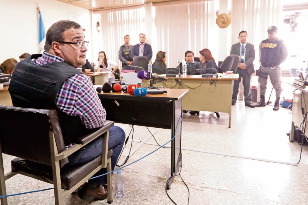 César García, presidente del Tribunal Quinto de Sentencia Penal, Narcoactividad y Delitos contra el Ambiente (LUIS CORTÉS. EL UNIVERSAL)