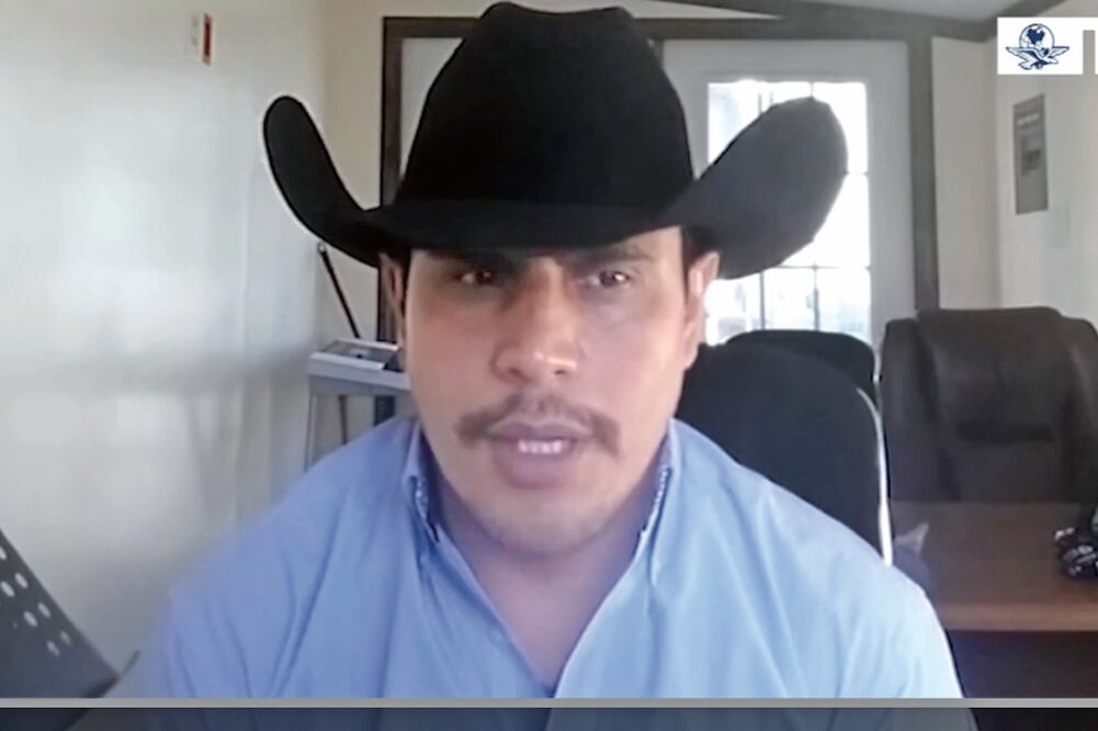 La canción interpretada por Rosas a capela fue publicada el 13 de enero en YouTu be con una dedicatoria a Del Castillo (YOU TUBE)