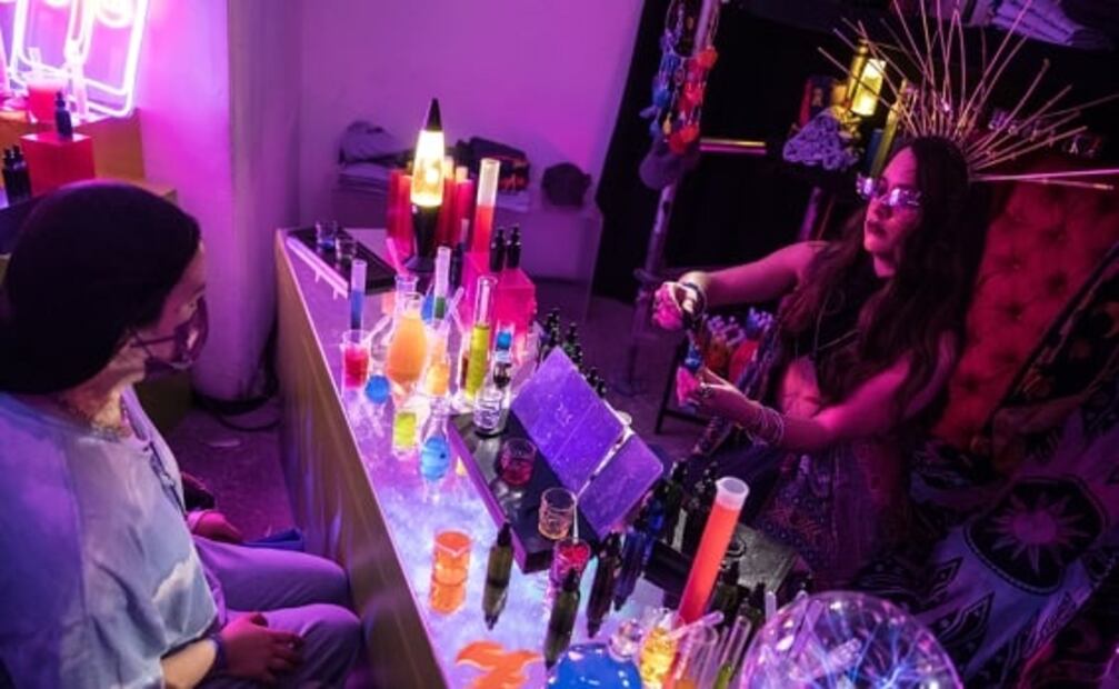 Con intensidad, fuego y adrenalina, Takis presentó “De Todo Mucho”