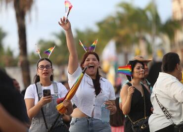 Realizan Marcha de la Diversidad Sexual en Mazatlán; retiran más de 12 toneladas de basura
