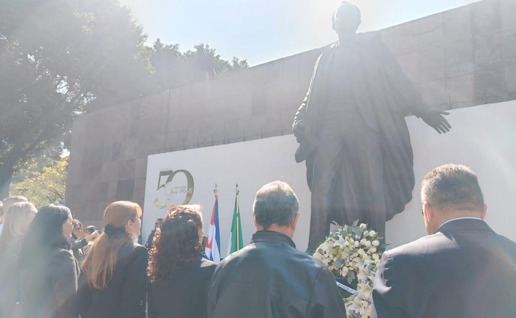 Homenaje a José Martí por el 173 aniversario de su natalicio en CDMX (28/01/2026). Foto: Especial