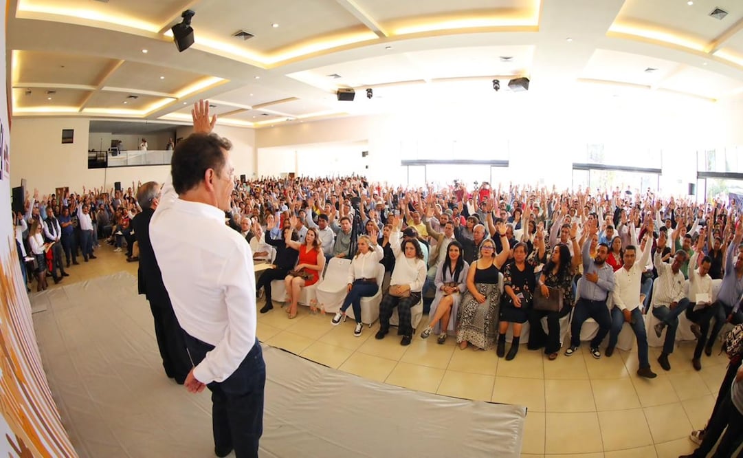Ignacio Mier reconoció públicamente los resultados de Morena que determinó que el senador, Alejandro Armenta, será el candidato de Morena a la Gubernatura de Puebla. Foto: Especial.