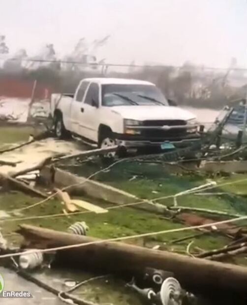 Los videos falsos y reales del huracán "Dorian" durante su paso por Bahamas