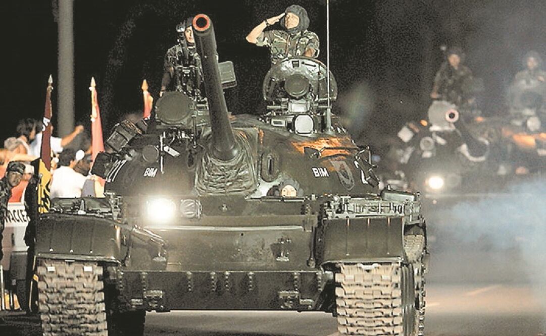 Un tanque ruso T-72B, que desfiló en Managua en septiembre de 2016, es parte de un negocio por 80 millones de dólares por la venta de 50 unidades de ese tipo de Rusia a Nicaragua. Foto: LA PRENSA, DE NICARAGUA