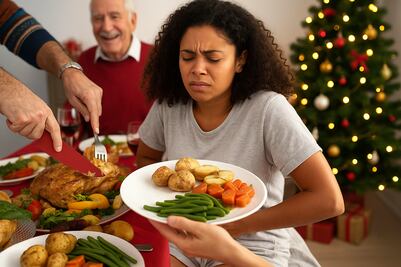 Navidad 2025: ¿qué es la gastroenteritis, enfermedad que podrías padecer si te excedes en estas fiestas decembrinas?