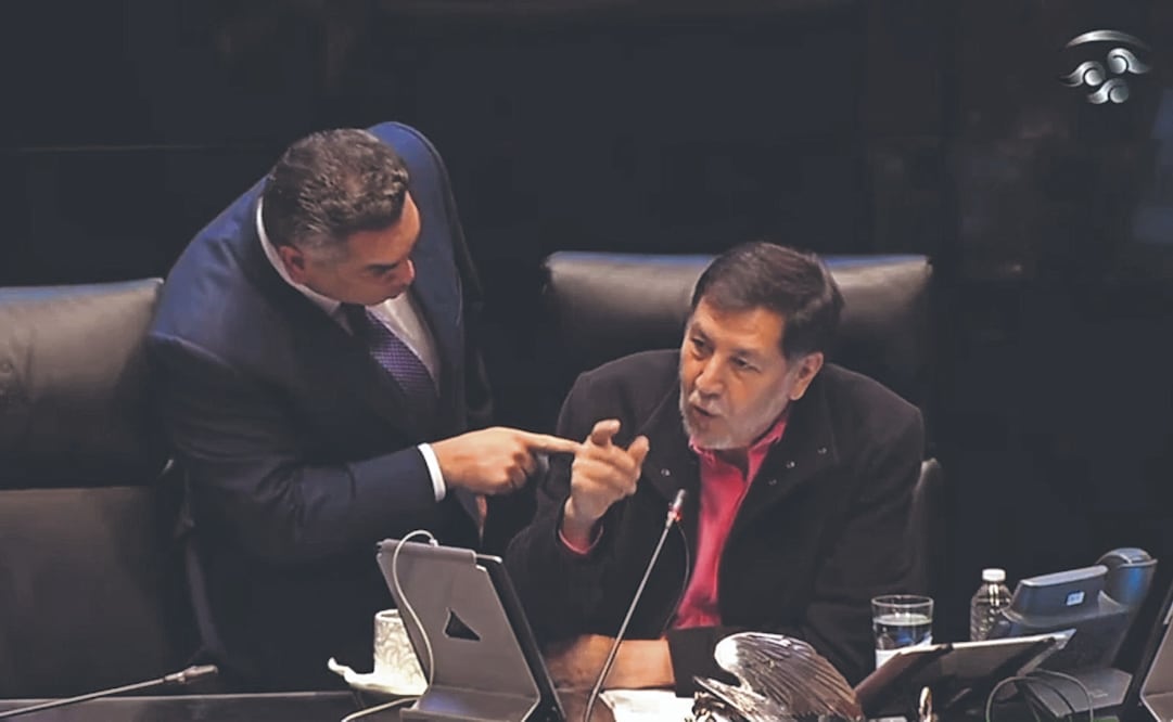 Alejandro Moreno Cárdenas, senador del PRI, y el morenista Gerardo Fernández Noroña, presidente de la Cámara Alta, protagonizaron una discusión en la sesión de ayer. Foto Especial