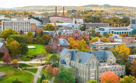 Universidad de Cornell suspende clases tras arresto de un estudiante que amenazó con "disparar" a judíos