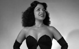 Entre aplausos y piropos: el fenómeno de María Victoria en el Teatro Margo