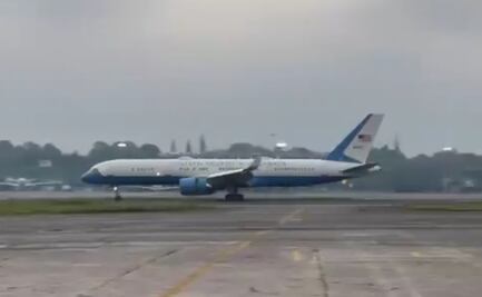 Aterriza en Guatemala avión que trasladaba a Kamala Harris