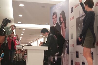 Nicole Kimpel comparte a Antonio Banderas