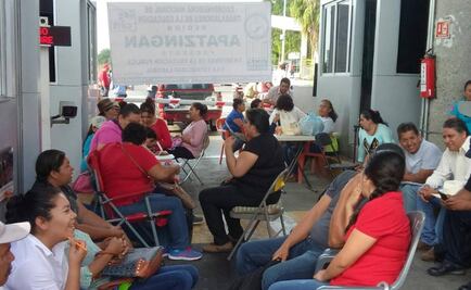 CNTE toma casetas y bloquea vías del tren en Michoacán