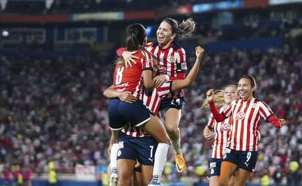 Chivas remonta y toma ventaja en la final ante Pachuca