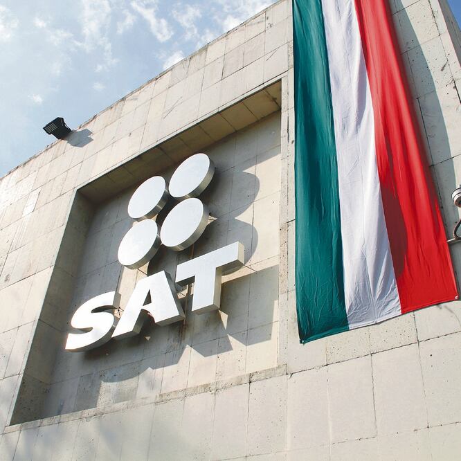 Defensa. El SAT dijo que la quejosa no tiene derecho a la exención del ISR, pues es parte de un grupo que tuvo 10% o más de las acciones del grupo. ARCHIVO EL UNIVERSAL