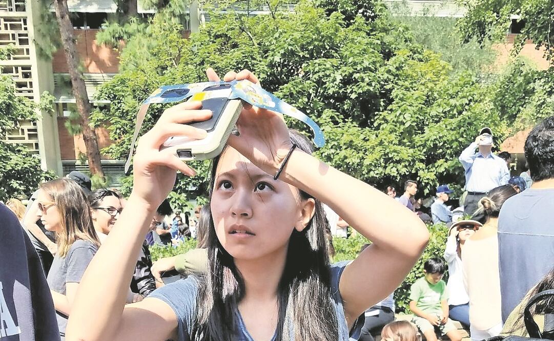 En Los Ángeles y otras urbes, miles retrataron el evento (INDER BUGARIN. EL UNIVERSAL)