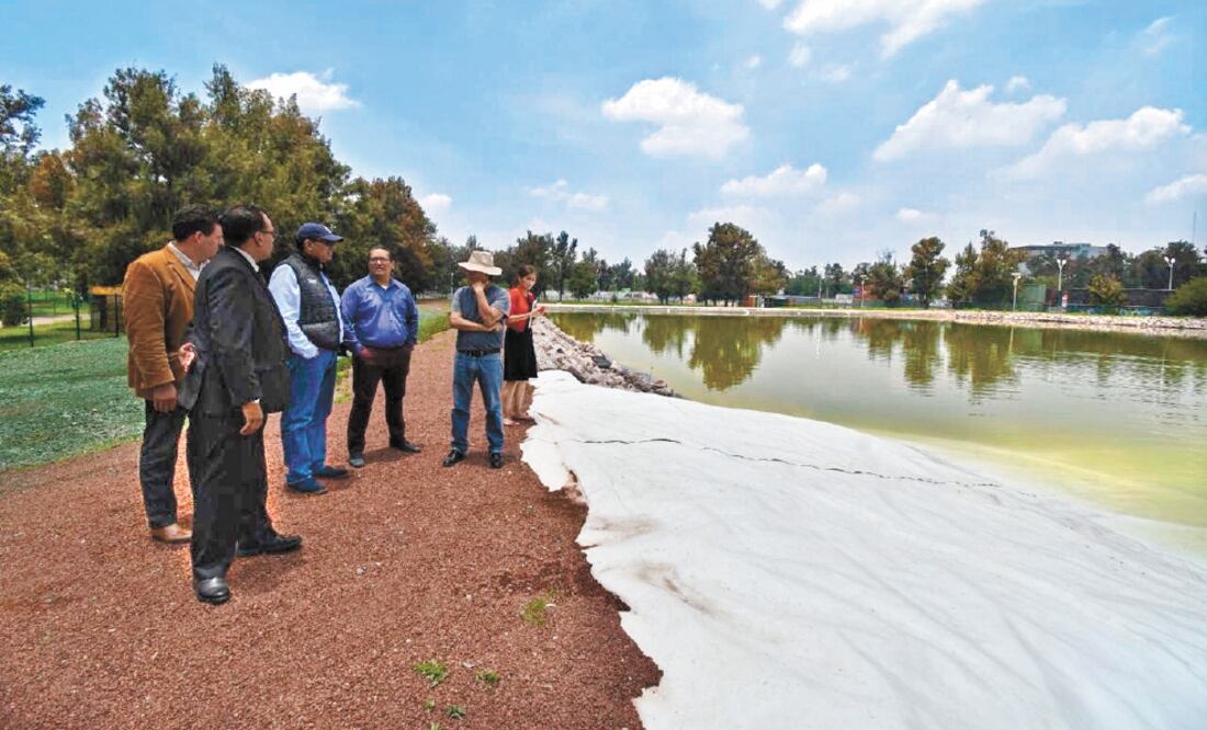 El lago artificial dentro del centro deportivo es uno de los proyectos que administrará la alcaldía. El cuerpo de agua fue planeado para practicar triatlón, buceo, nado abierto y esquí acuático, entre otras disciplinas. Foto/ESPECIAL