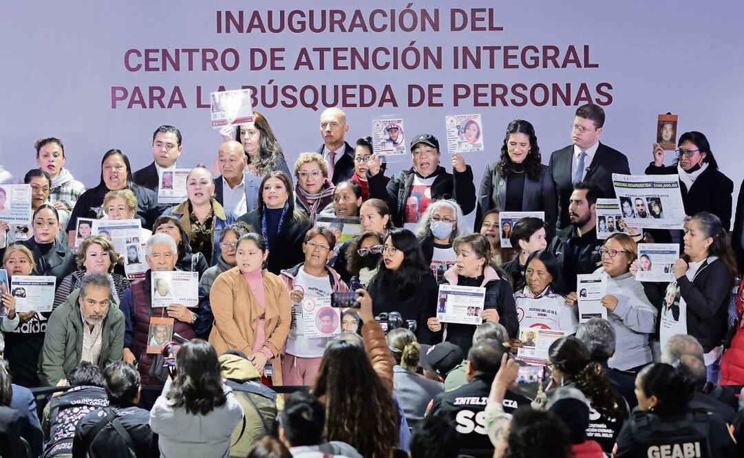 En la inauguración del centro de búsqueda, la jefa de Gobierno, Clara Brugada, estuvo acompañada de madres buscadoras. Foto: Fernanda Rojas /  EL UNIVERSAL