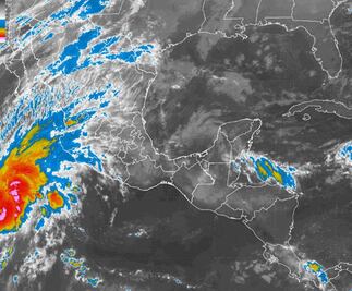 Huracán "Sandra" evoluciona a categoría 4