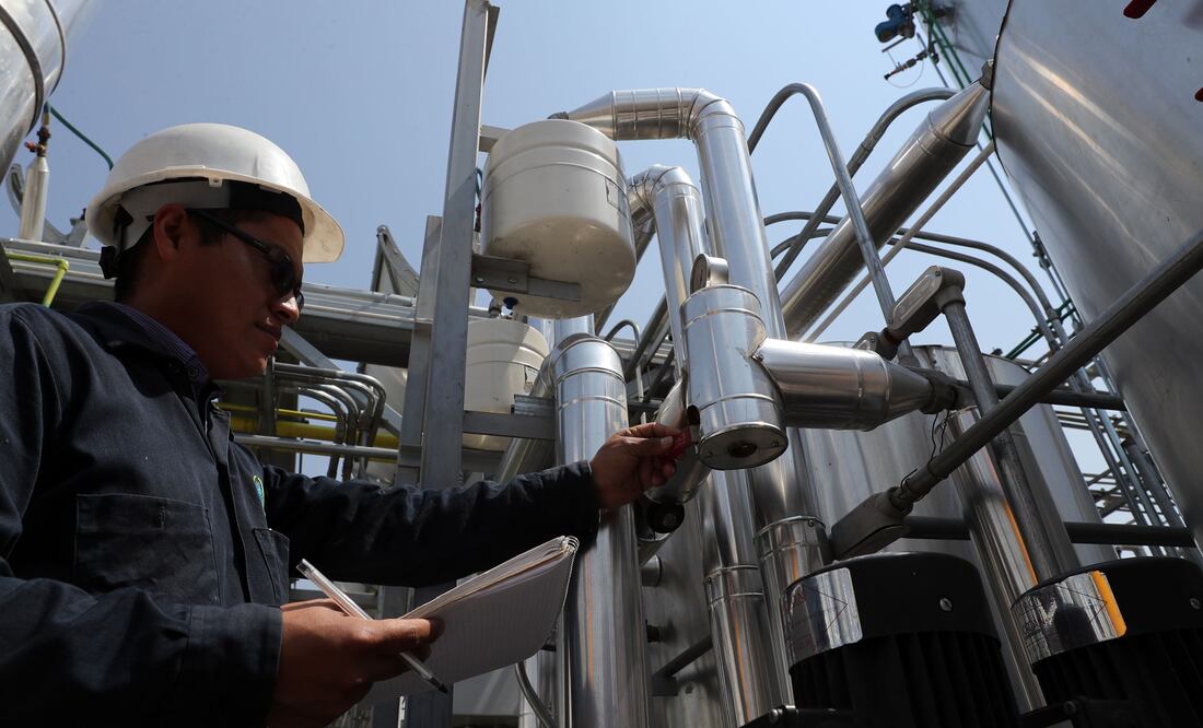 La planta fue construida por la empresa Sustentabilidad en Energía y Medio Ambiente, pero por falta de entendimiento entre sus creadores y los productores de nopal aún no funciona al 100%. Foto: JUAN CARLOS REYES